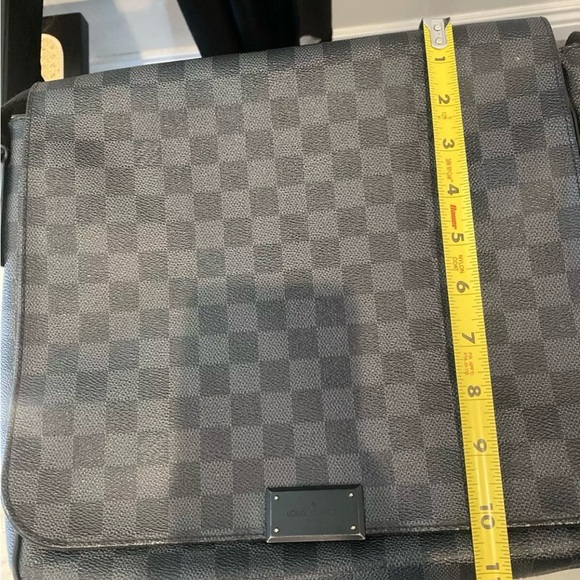 Louis Vuitton District Messenger PM Shoulder Bag Black Canvas/Leather Damier. - Picture 4 of 12